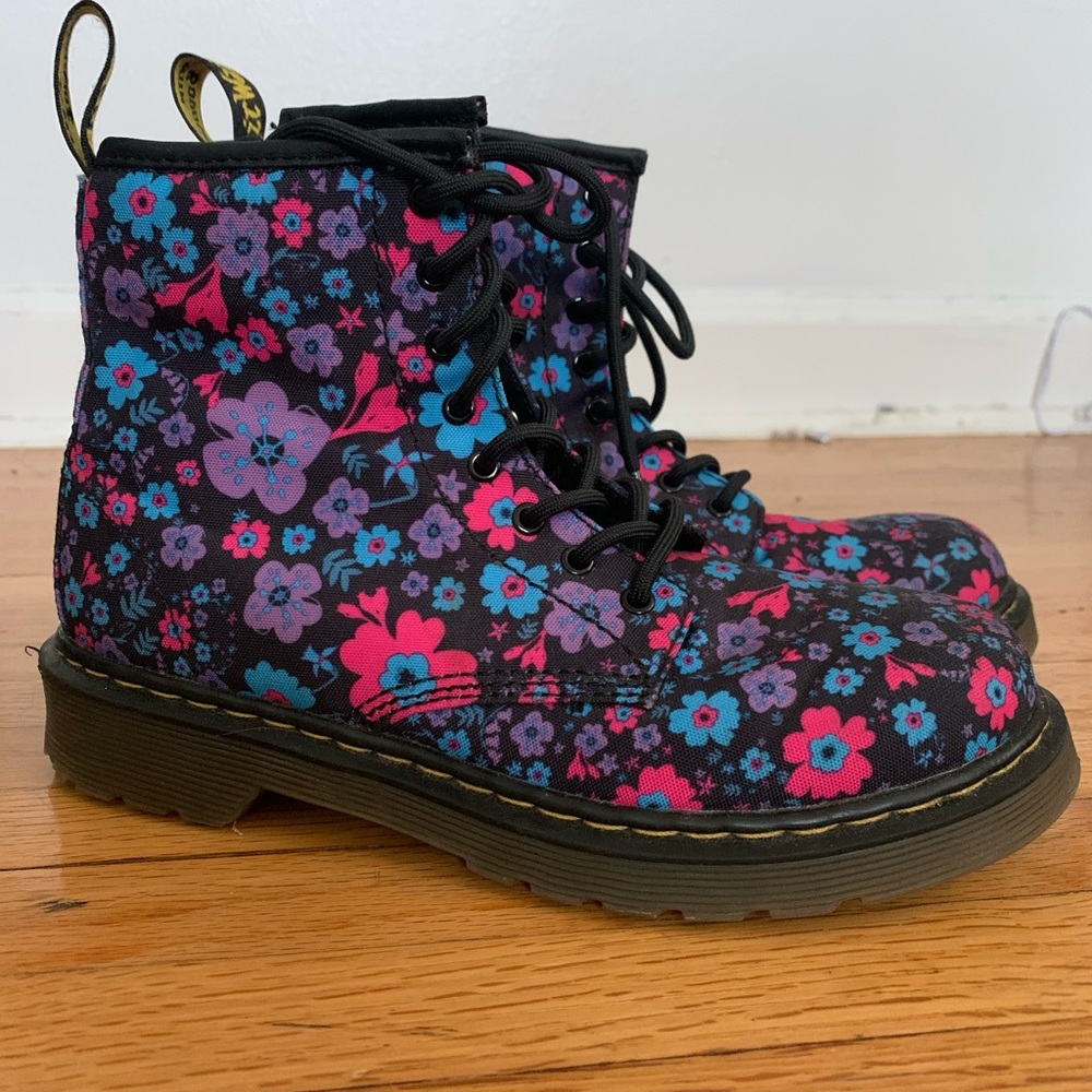 Floral Dr Martens US ladies size 5 UK 3